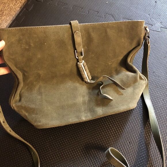 Stella & Dot Handbags - Stella & Dot Covet Sunday bag